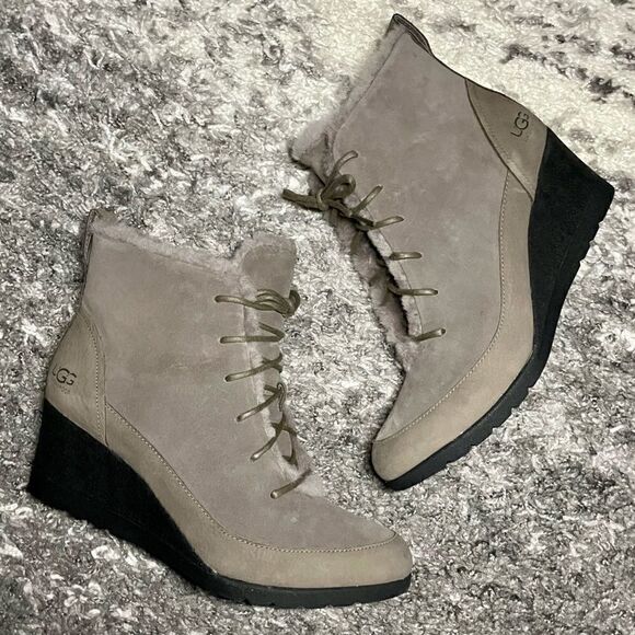NIB UGG Bridgit Ankle Booties - Picture 1 of 10